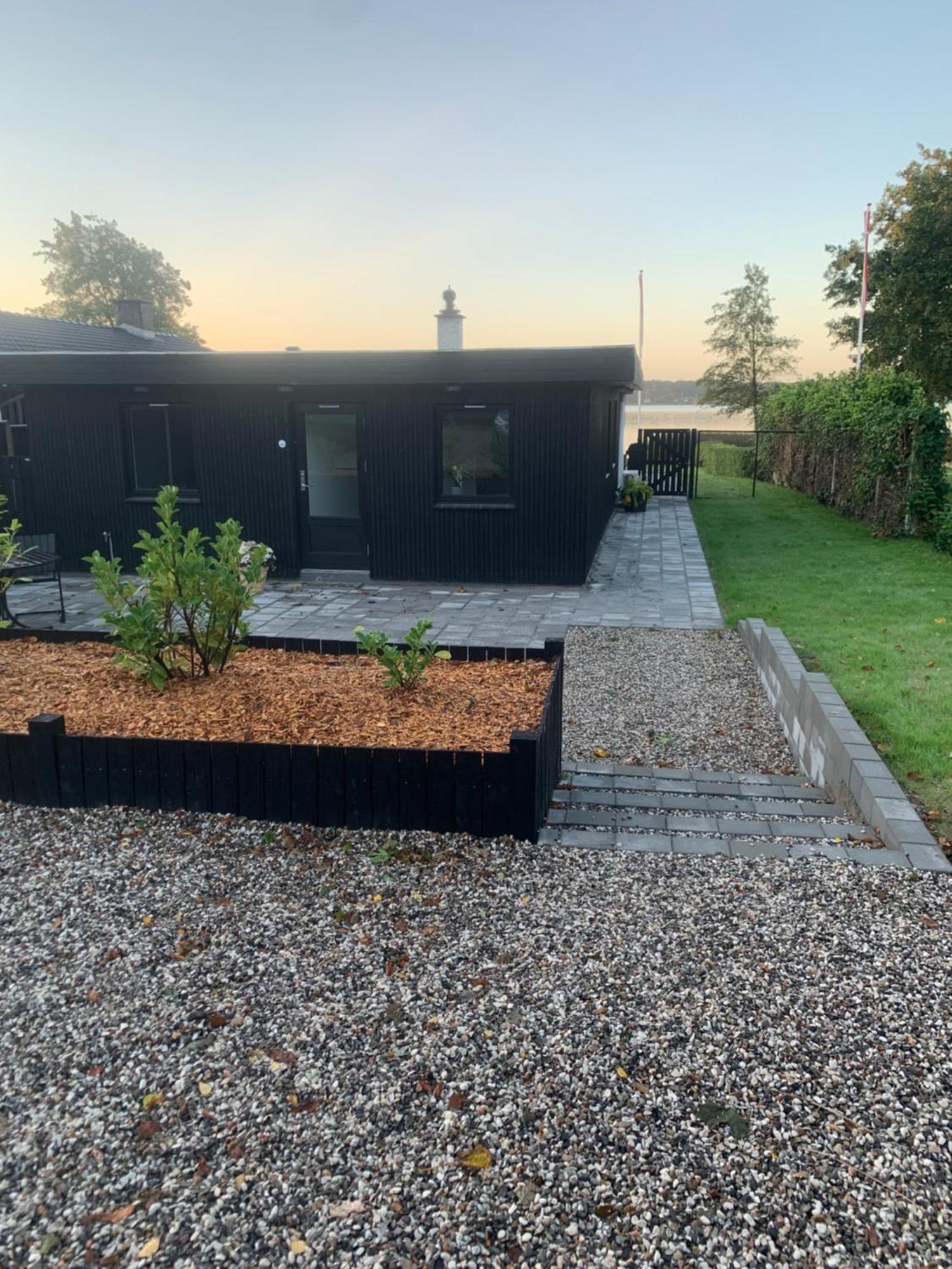 Huset Ved Soen Taet Pa Herning Og Mch Og Boxen 90 M2 Sunds Экстерьер фото