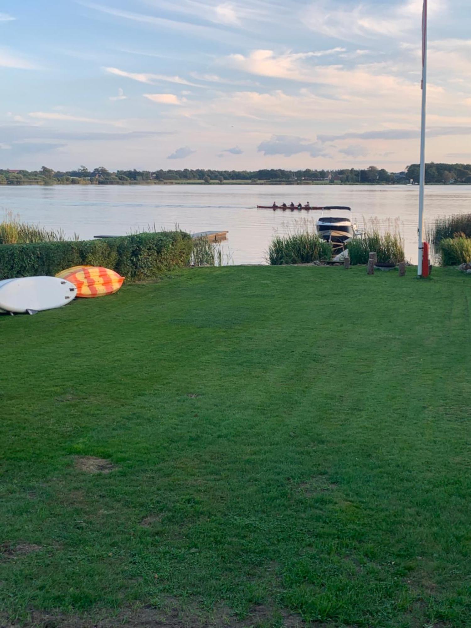 Huset Ved Soen Taet Pa Herning Og Mch Og Boxen 90 M2 Sunds Экстерьер фото